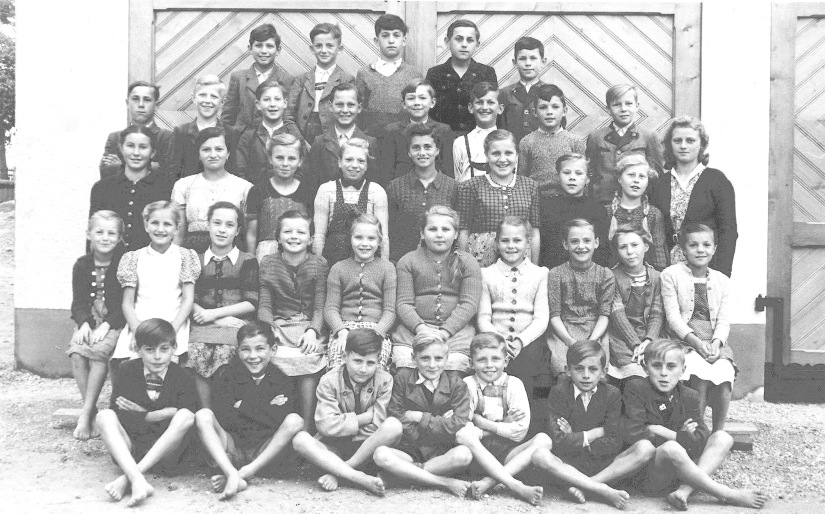 Schulklasse-um-1952-1.jpg
